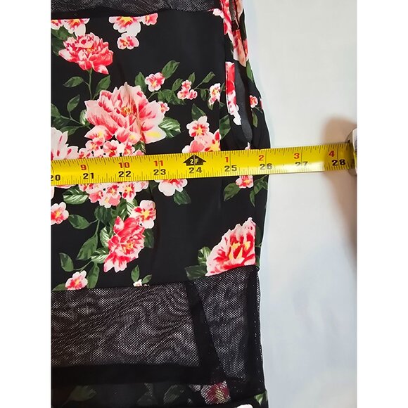 Torrid Floral Mesh Panel Top Size 2X lightweight short sleeve - Picture 8 of 13